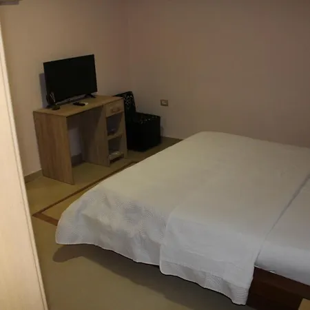 Piemonte Otel Tiran